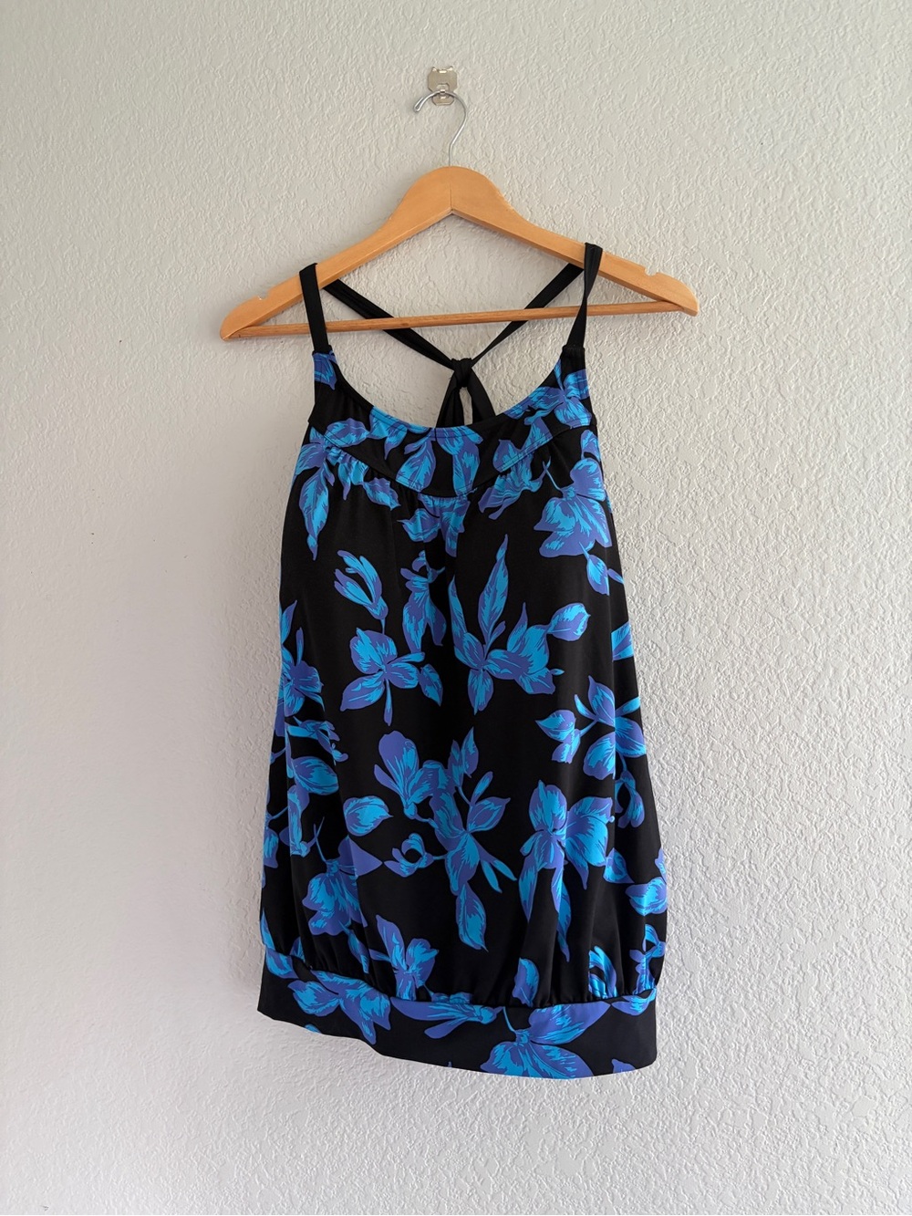 Lands End Tankini Swim Top with built in Bra- Size 16DDD